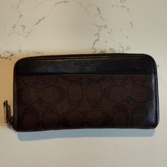 Coach Long Zipper Wallet - Picture 1 of 3